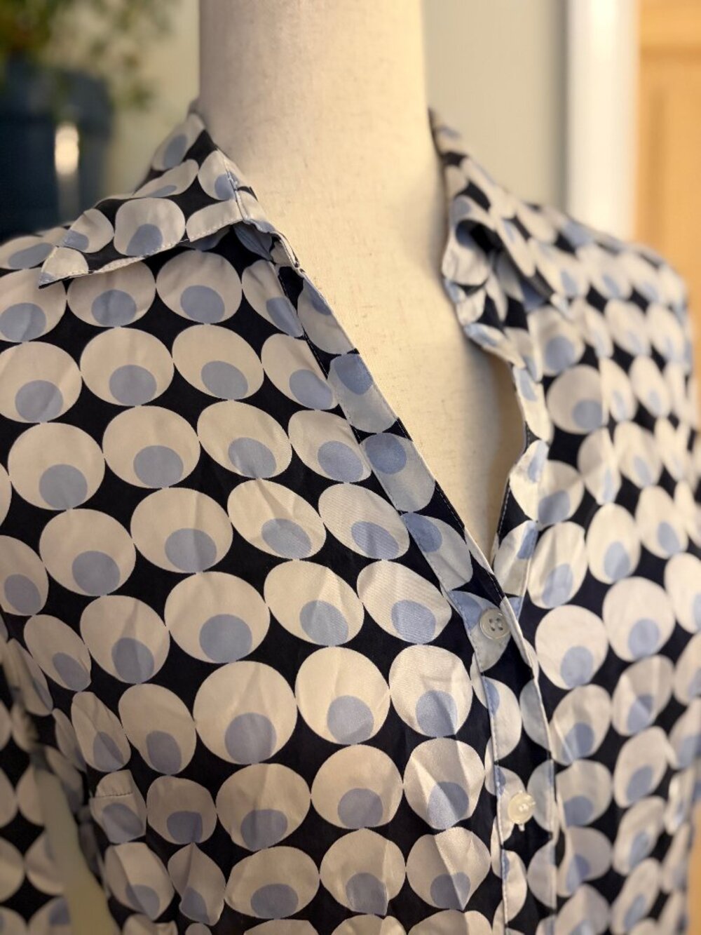 Fred David Silk Blouse – Navy & Cream Geometric Print (Women’s 6)